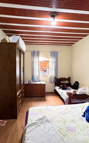 Casa à venda com 360m², 4 quartos e 5 vagas Casa à venda com 360m², 4 quartos e 5 vagasQuarto 4