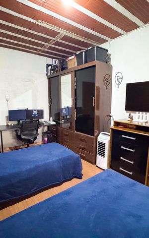 Casa à venda com 360m², 4 quartos e 5 vagas Casa à venda com 360m², 4 quartos e 5 vagasQuarto 3