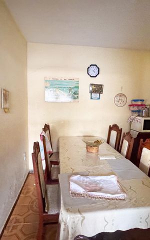 Casa à venda com 360m², 4 quartos e 5 vagas Casa à venda com 360m², 4 quartos e 5 vagasCozinha
