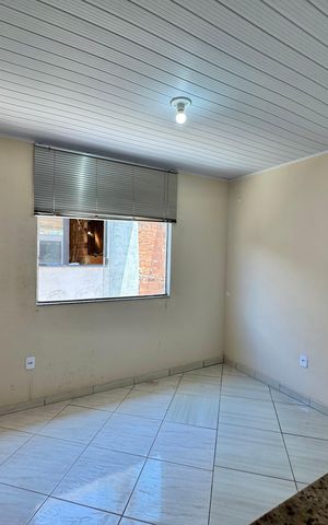 Casa à venda com 32m², 1 quarto e sem vagaSala