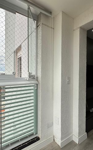 Apartamento à venda com 62m², 2 quartos e 1 vagaSacada da sala