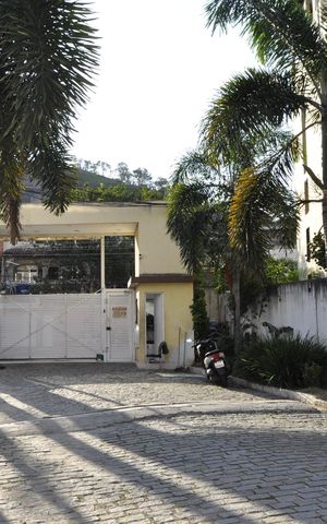Casa de condomínio à venda com 145m², 2 quartos e 1 vagaFachada