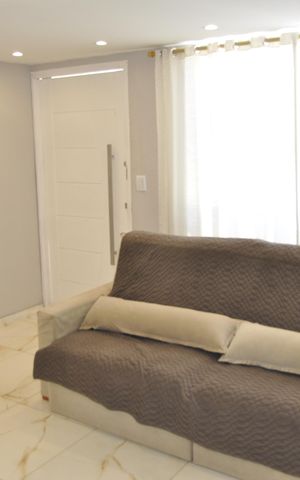 Casa de condomínio à venda com 145m², 2 quartos e 1 vagaSala