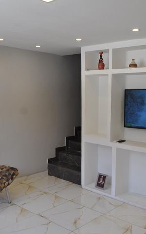 Casa de condomínio à venda com 145m², 2 quartos e 1 vagaSala