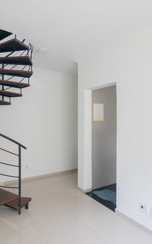 Apartamento à venda com 104m², 2 quartos e 1 vaga Apartamento à venda com 104m², 2 quartos e 1 vagaSala