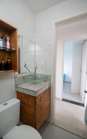Apartamento à venda com 104m², 2 quartos e 1 vaga Apartamento à venda com 104m², 2 quartos e 1 vagaBanheiro Social