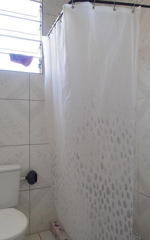Casa para alugar com 38m², 2 quartos e 1 vaga Casa para alugar com 38m², 2 quartos e 1 vagaBanheiro