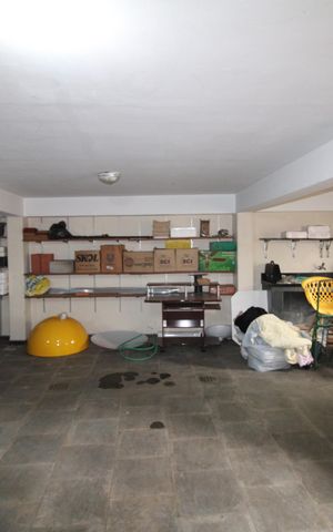Casa à venda com 336m², 4 quartos e 3 vagasGaragem