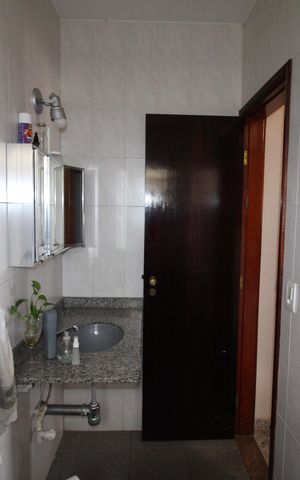 Casa à venda com 336m², 4 quartos e 3 vagasBanheiro 2