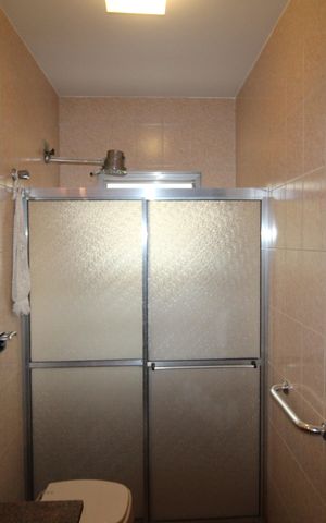 Casa à venda com 336m², 4 quartos e 3 vagasBanheiro 3