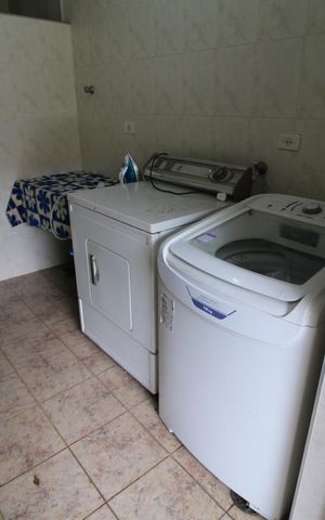 Casa à venda com 336m², 4 quartos e 3 vagasÁrea de Serviço
