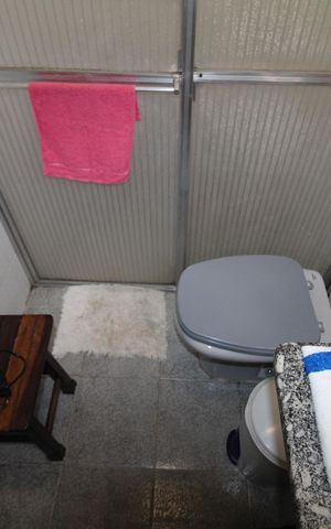Casa à venda com 336m², 4 quartos e 3 vagasBanheiro 4