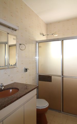 Casa à venda com 336m², 4 quartos e 3 vagasEdícula - Banheiro