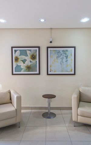 Apartamento à venda com 83m², 2 quartos e 2 vagasHall social