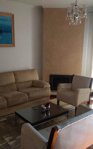 Apartamento à venda com 120m², 4 quartos e 2 vagas Apartamento à venda com 120m², 4 quartos e 2 vagasSala