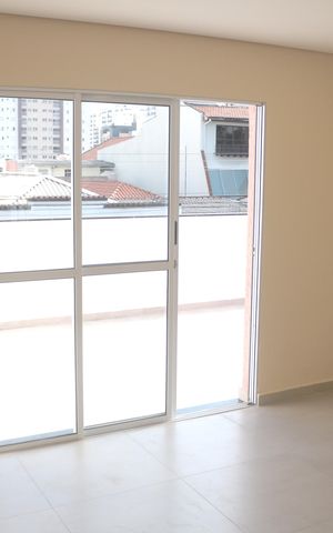 Casa para alugar com 220m², 4 quartos e 2 vagasSala