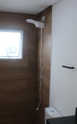 Casa para alugar com 220m², 4 quartos e 2 vagasBanheiro Social