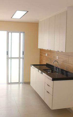 Casa para alugar com 220m², 4 quartos e 2 vagasCozinha