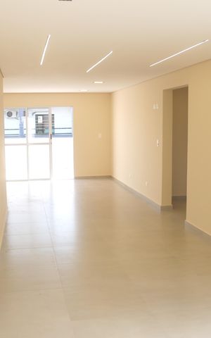 Casa para alugar com 220m², 4 quartos e 2 vagasSala