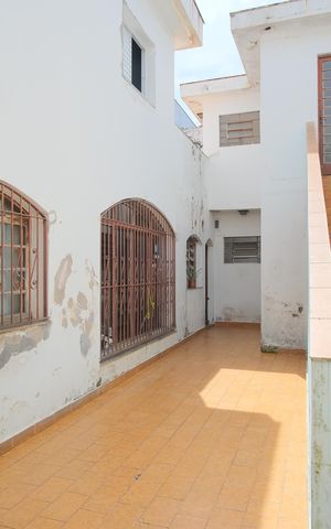 Casa à venda com 200m², 4 quartos e 2 vagasQuintal