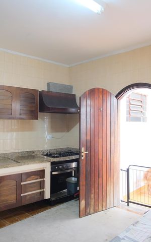 Casa à venda com 200m², 4 quartos e 2 vagasCozinha