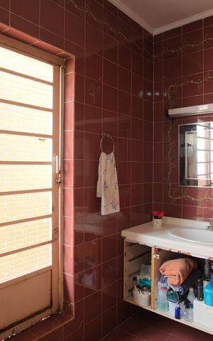 Casa à venda com 200m², 4 quartos e 2 vagasBanheiro da Suíte