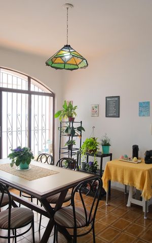 Casa à venda com 200m², 4 quartos e 2 vagasCopa