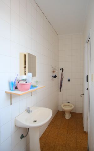 Casa à venda com 200m², 4 quartos e 2 vagasBanheiro de serviço