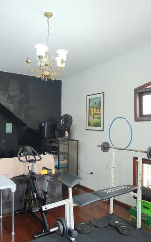 Casa à venda com 200m², 4 quartos e 2 vagasSala