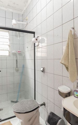 Casa à venda com 160m², 2 quartos e 1 vaga Casa à venda com 160m², 2 quartos e 1 vagaBanheiro