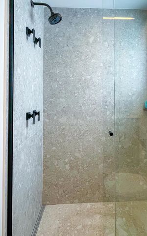 Apartamento para alugar com 100m², 2 quartos e 2 vagas Apartamento para alugar com 100m², 2 quartos e 2 vagasBanheiro da Suíte 2