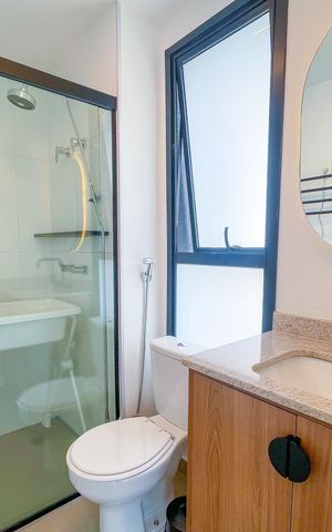 Apartamento para alugar com 100m², 2 quartos e 2 vagas Apartamento para alugar com 100m², 2 quartos e 2 vagasBanheiro da Suíte 1