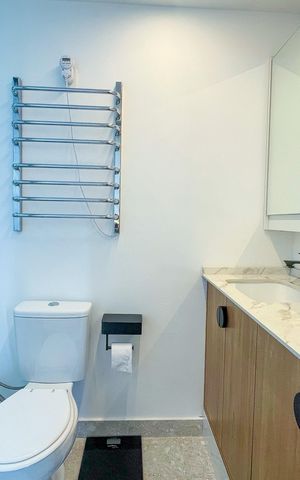 Apartamento para alugar com 100m², 2 quartos e 2 vagas Apartamento para alugar com 100m², 2 quartos e 2 vagasBanheiro da Suíte 2