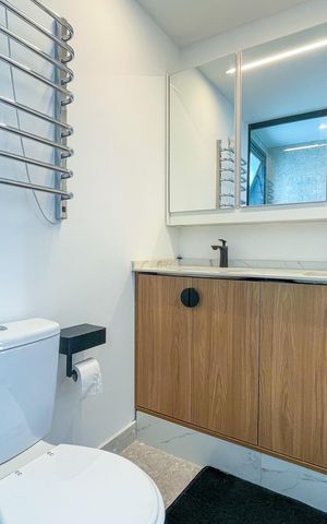 Apartamento para alugar com 100m², 2 quartos e 2 vagas Apartamento para alugar com 100m², 2 quartos e 2 vagasBanheiro da Suíte 2