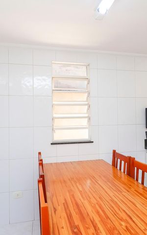 Casa à venda com 250m², 3 quartos e 6 vagas Casa à venda com 250m², 3 quartos e 6 vagasCopa