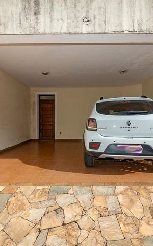 Casa à venda com 282m², 4 quartos e 3 vagasGaragem