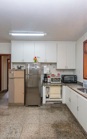 Casa à venda com 282m², 4 quartos e 3 vagasCozinha