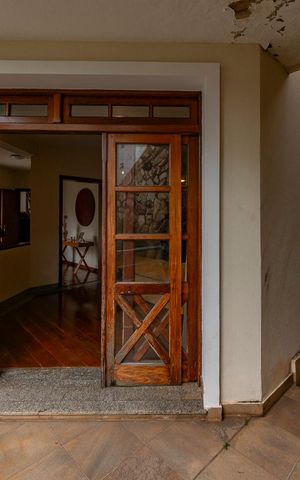 Casa à venda com 282m², 4 quartos e 3 vagas Casa à venda com 282m², 4 quartos e 3 vagasVaranda da Sala 1