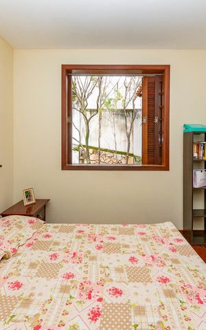 Casa à venda com 282m², 4 quartos e 3 vagas Casa à venda com 282m², 4 quartos e 3 vagasQuarto 3