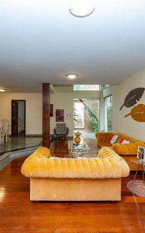 Casa à venda com 282m², 4 quartos e 3 vagasSala 1