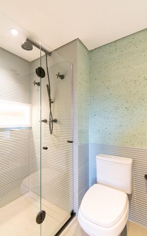 Apartamento à venda com 63m², 2 quartos e 1 vaga Apartamento à venda com 63m², 2 quartos e 1 vagaBanheiro Social