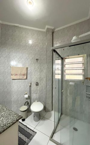 Casa à venda com 143m², 2 quartos e 1 vaga Casa à venda com 143m², 2 quartos e 1 vagaBanheiro Corredor
