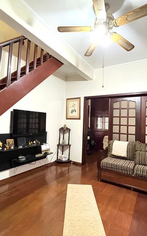 Casa à venda com 143m², 2 quartos e 1 vaga Casa à venda com 143m², 2 quartos e 1 vagaSala