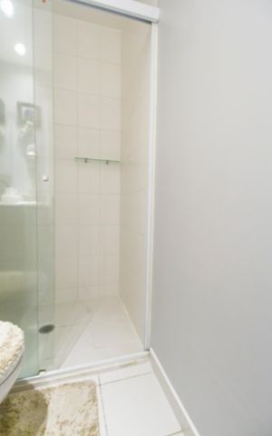 Apartamento à venda com 94m², 3 quartos e 1 vaga Apartamento à venda com 94m², 3 quartos e 1 vagaBanheiro 2