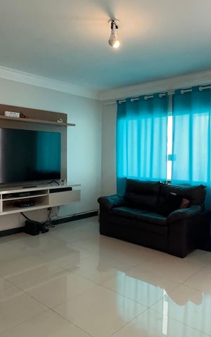 Casa à venda com 139m², 3 quartos e 4 vagas Casa à venda com 139m², 3 quartos e 4 vagasSala