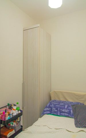 Casa à venda com 80m², 2 quartos e 2 vagas Casa à venda com 80m², 2 quartos e 2 vagasQuarto 1