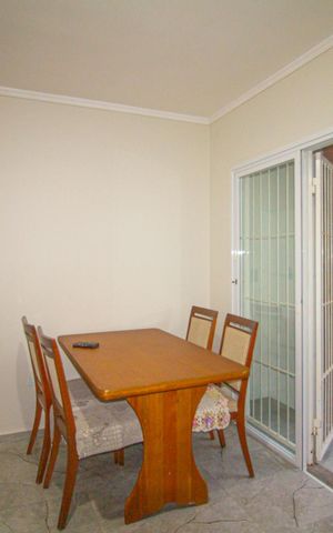 Casa à venda com 80m², 2 quartos e 2 vagas Casa à venda com 80m², 2 quartos e 2 vagasCozinha