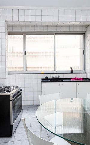 Apartamento à venda com 146m², 3 quartos e sem vaga Apartamento à venda com 146m², 3 quartos e sem vagaCozinha
