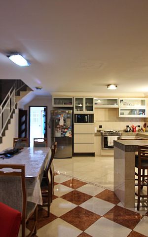 Casa à venda com 302m², 4 quartos e 3 vagasSala/Cozinha