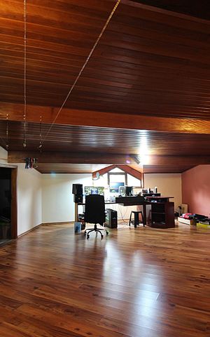 Casa à venda com 302m², 4 quartos e 3 vagasSótão